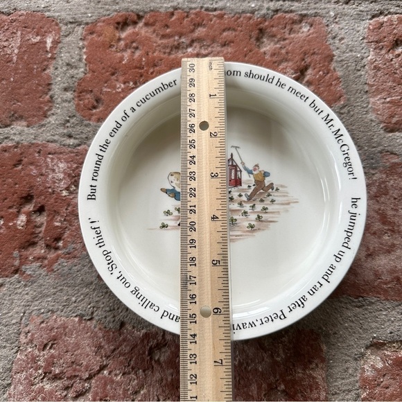 WEDGWOOD of ETRURIA & BARLASTON PETER RABBIT BOWL, Made In England, collectible - Picture 6 of 11